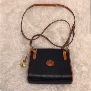 Dooney & Bourke Crossbody Bag 💛